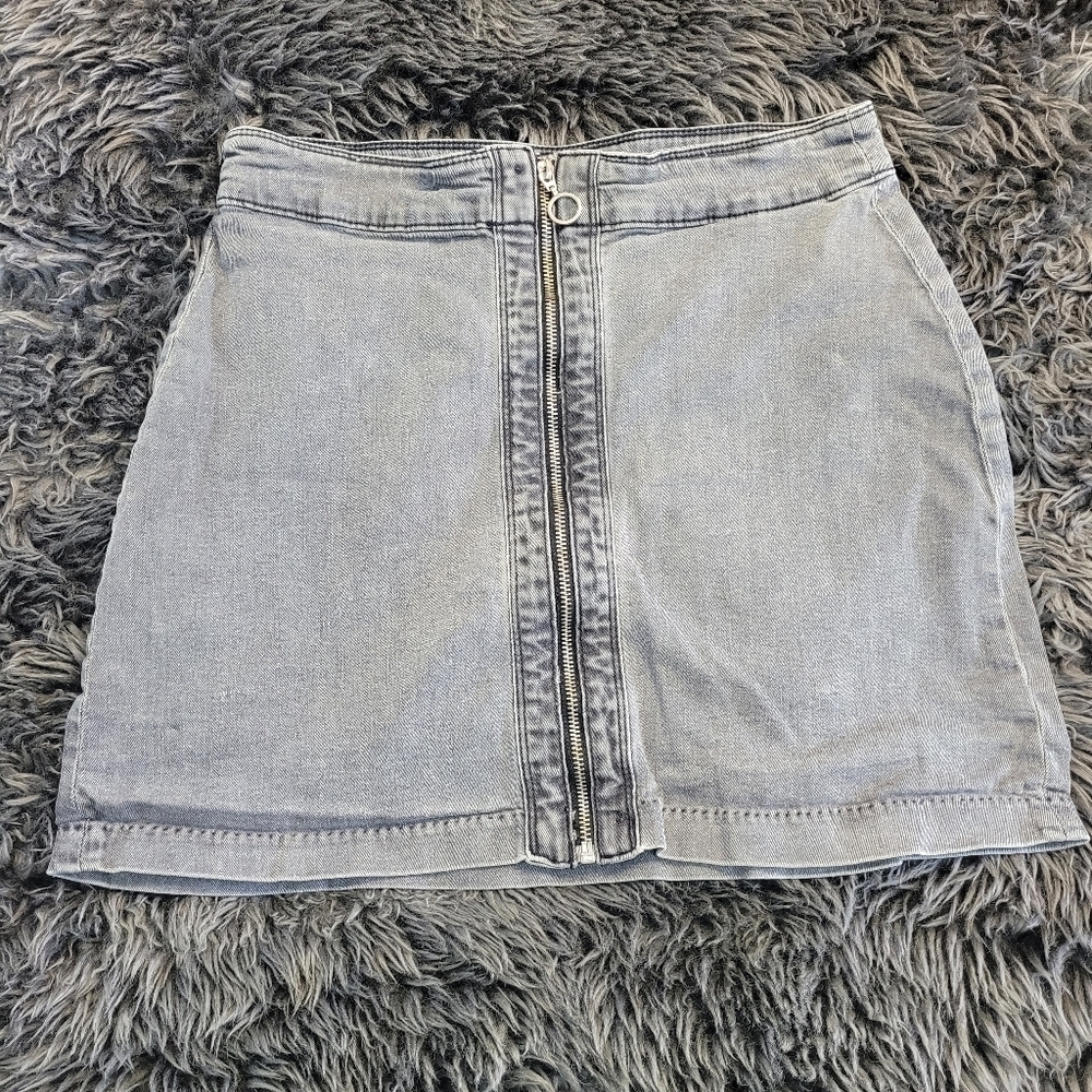 H&m Zip-Front Gray Denim Mini Skirt Sz 12